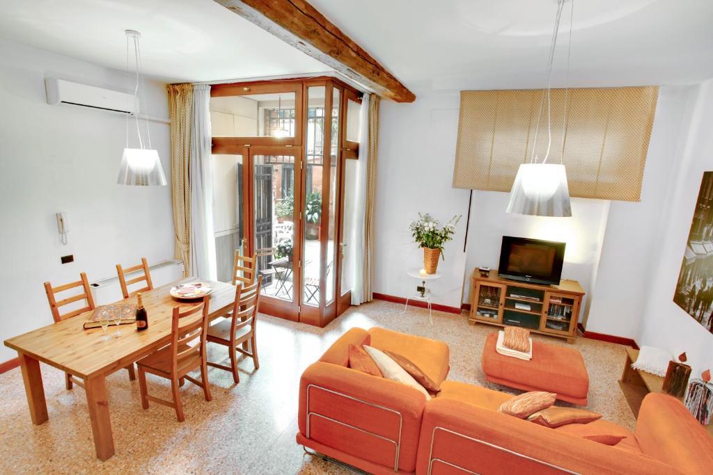 Ca' Cortigiane Suite Venice Room photo